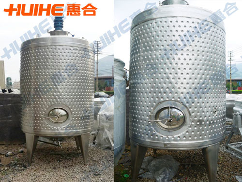 河南郑州某食品公司购发酵罐一台